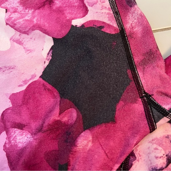 Fabletics Leggings Small 6 Pink Purple - Picture 2 of 3